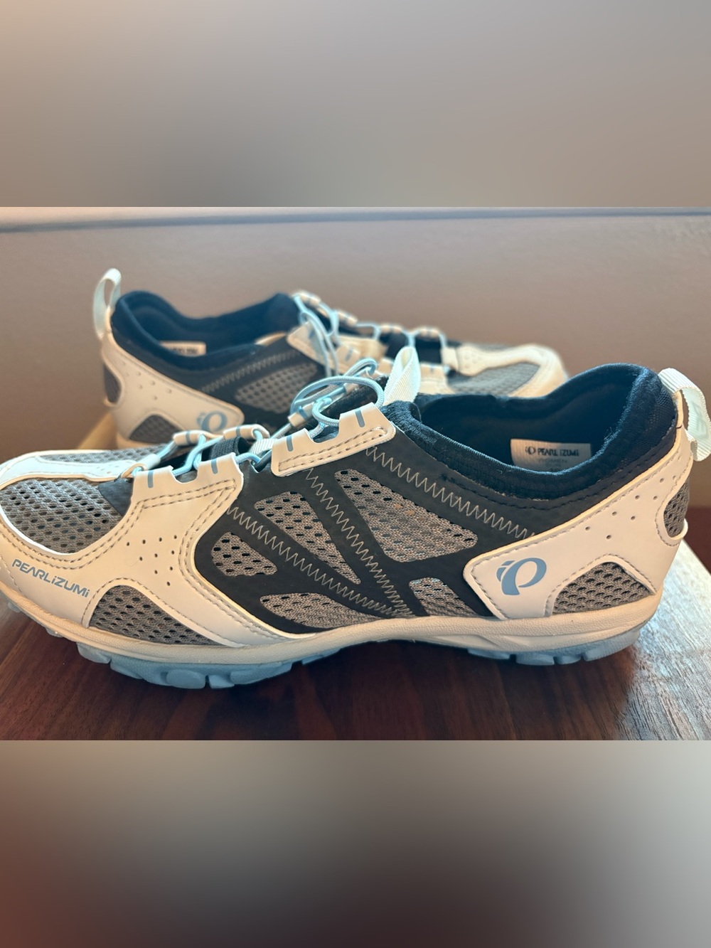 Pearl Izumi X-Alp Drift IV Black/Dusk Blue Women's Size 40/9. cleats included